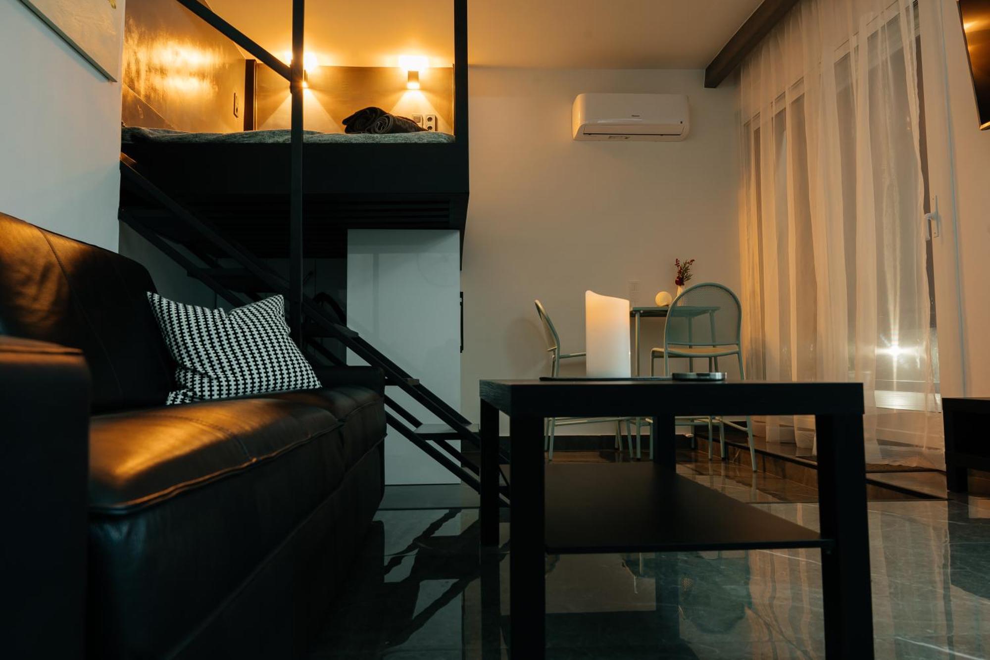 Stylish Overlooking The Acropolis Apartment