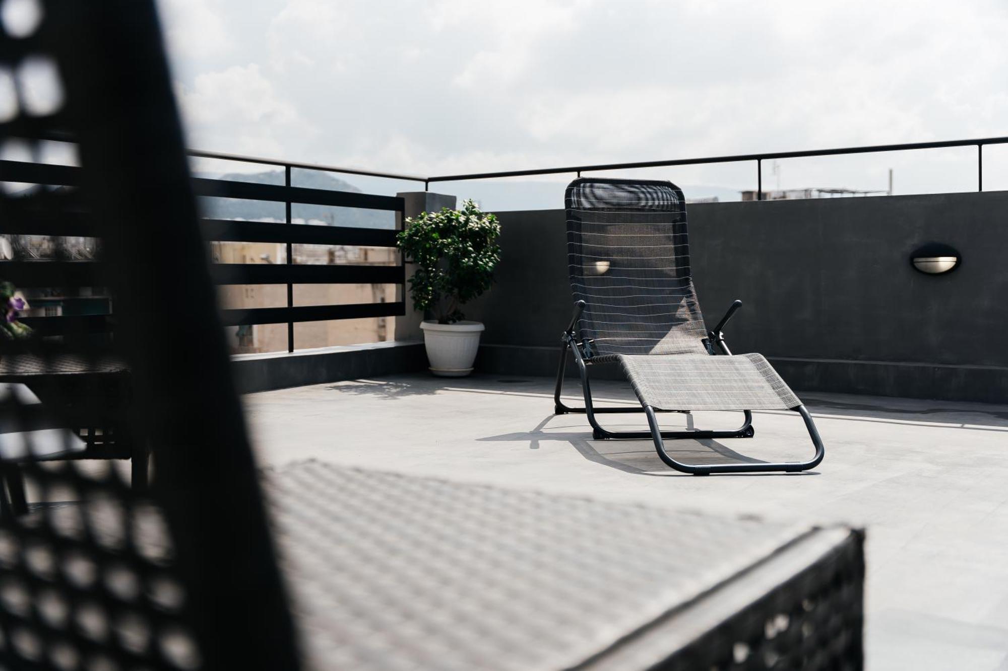 Stylish Overlooking The Acropolis * Athen