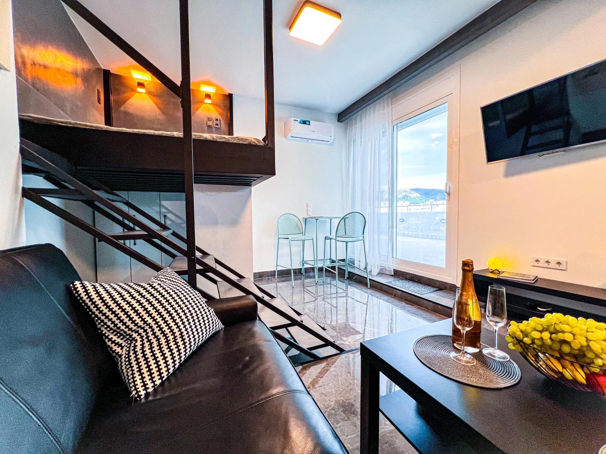 Apartment Stylish Overlooking The Acropolis
